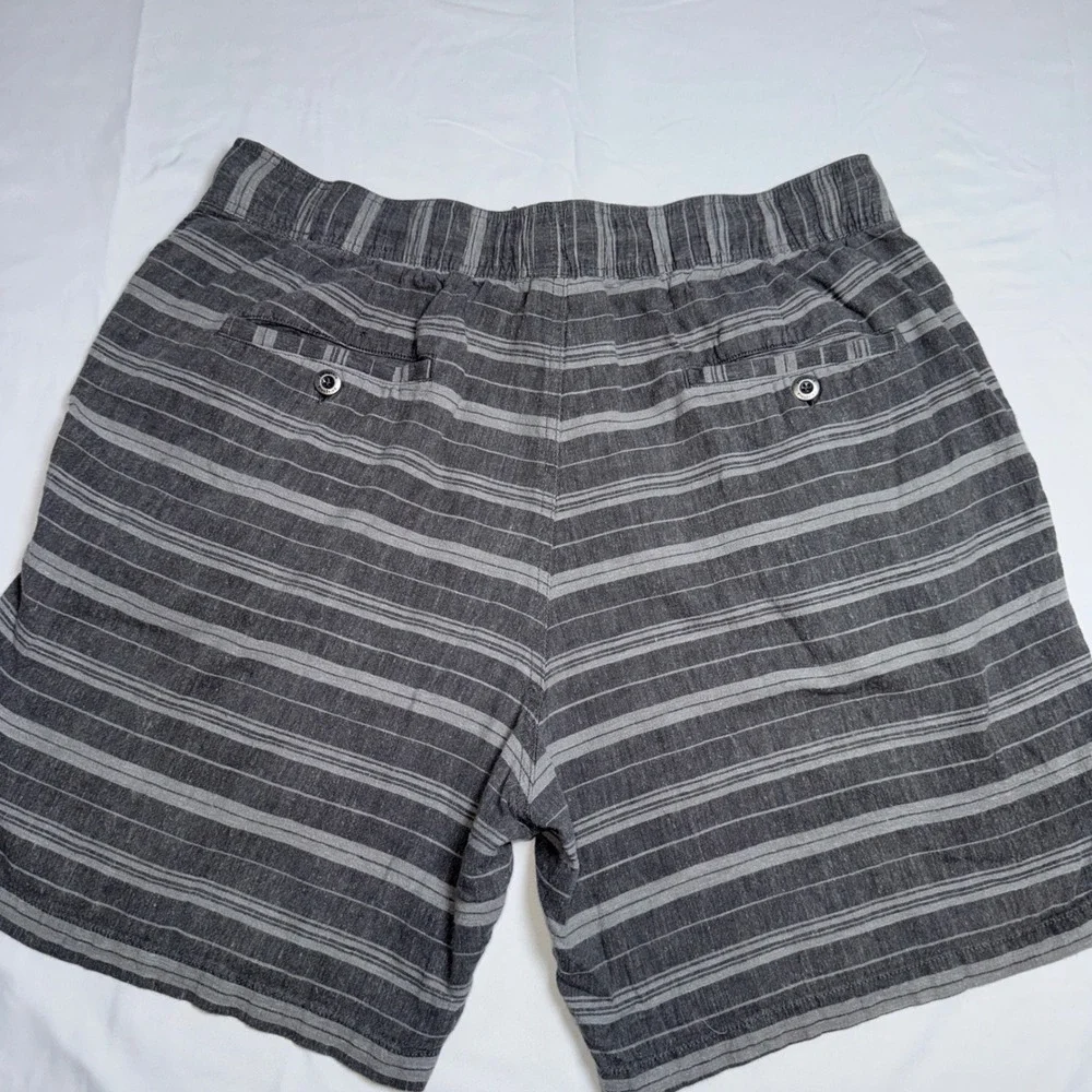 Patagonia Mens Hemp Organic Cotton Striped Shorts Grey L Drawstring 6.5 Inseam